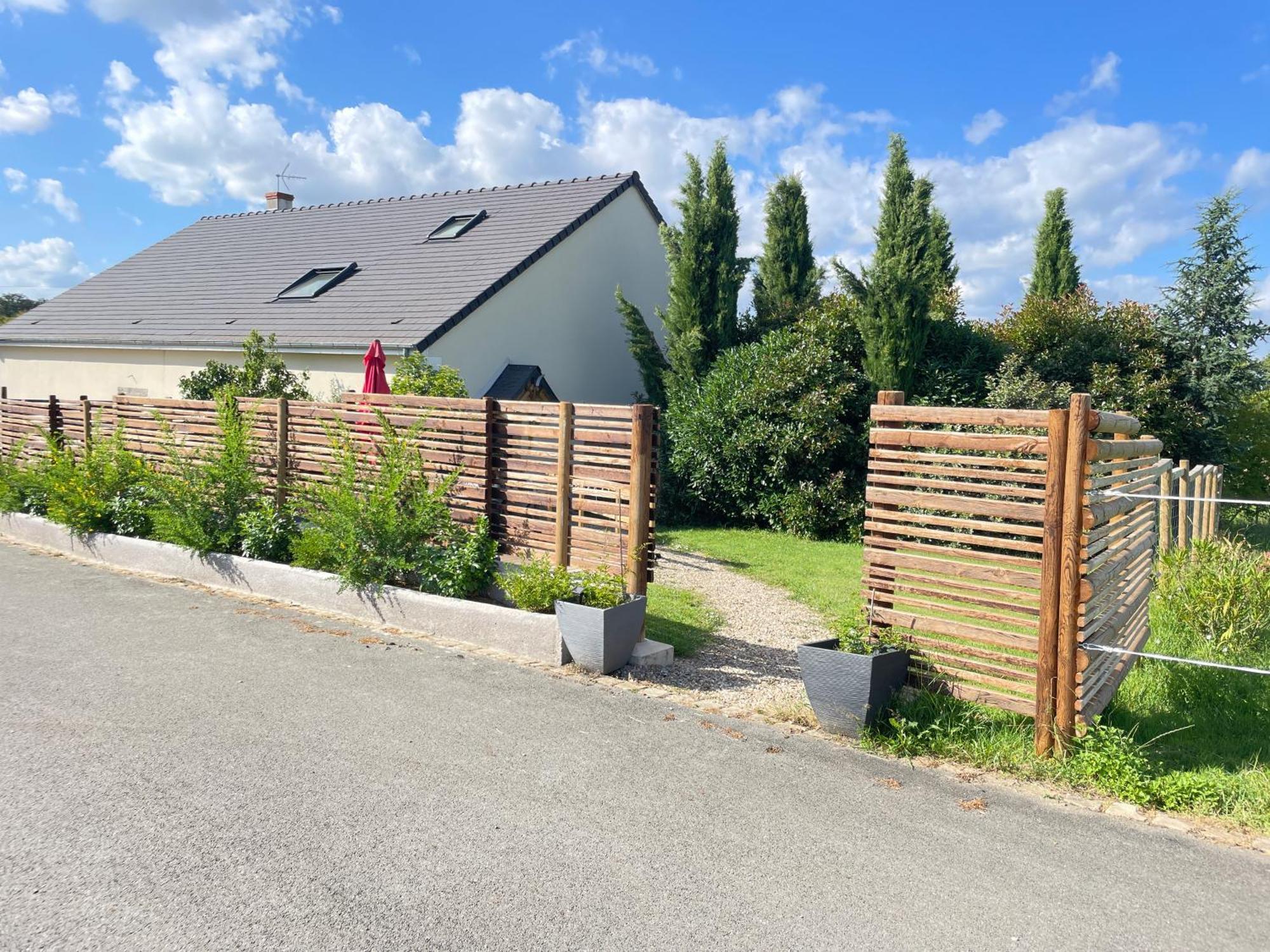 Gite Neuf Avec Jardin, Foret Et Etang Argenton Sur Creuse Luaran gambar